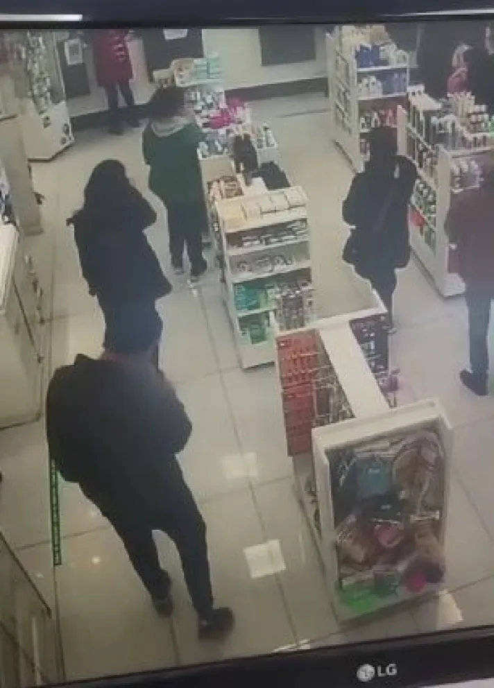 Viedma: un hombre robó en una reconocida farmacia y fue escrachado en redes sociales