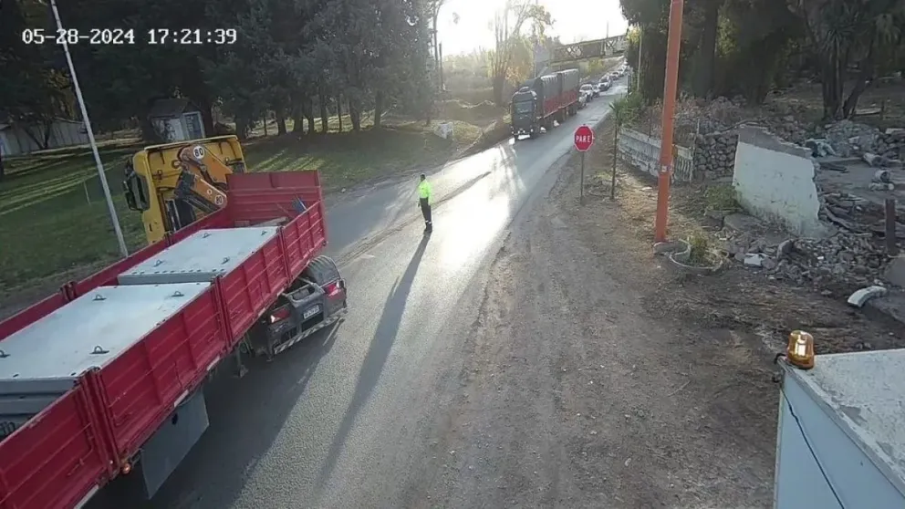 Las multas por chocar el puente ferroviario van desde los 4 millones de pesos