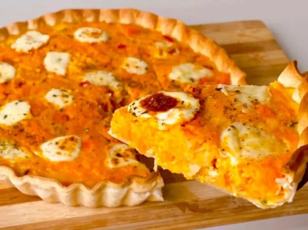 Paso a paso para hacer una tarta de calabaza y cebolla con masa casera 