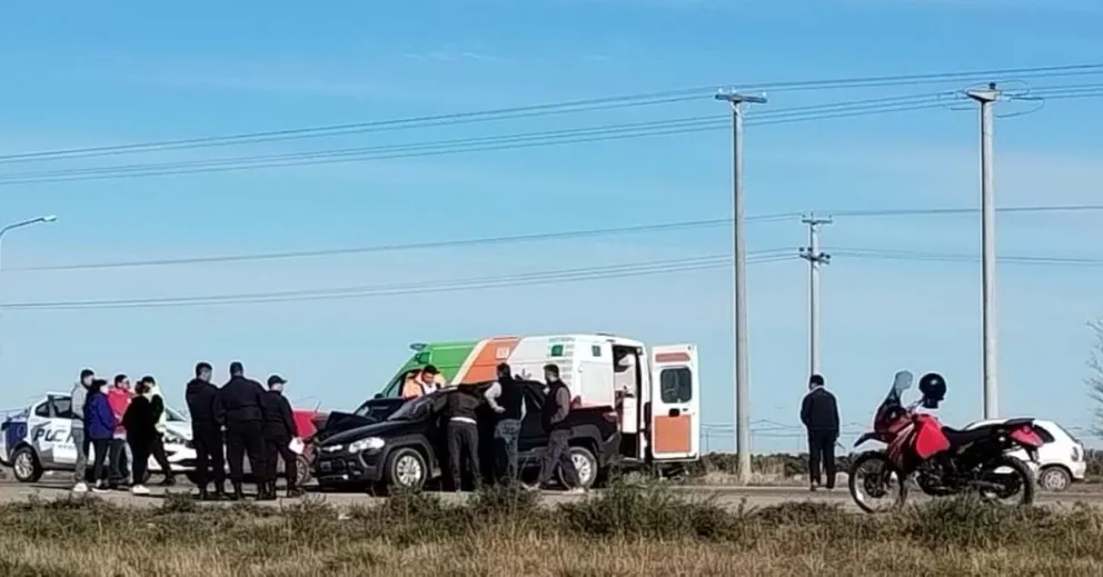 Otra vez, un tremendo choque en el acceso al barrio Santa Clara