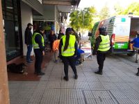 Susto en el centro de Viedma: un joven se descompensó en la calle Buenos Aires