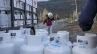Río Negro sigue firme con su plan de entrega de garrafas a pesar de la crisis 