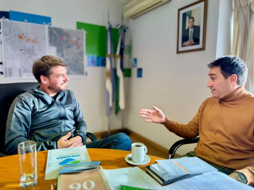 Previo a la marcha al Congreso Castro visitó Regina y Cipolletti