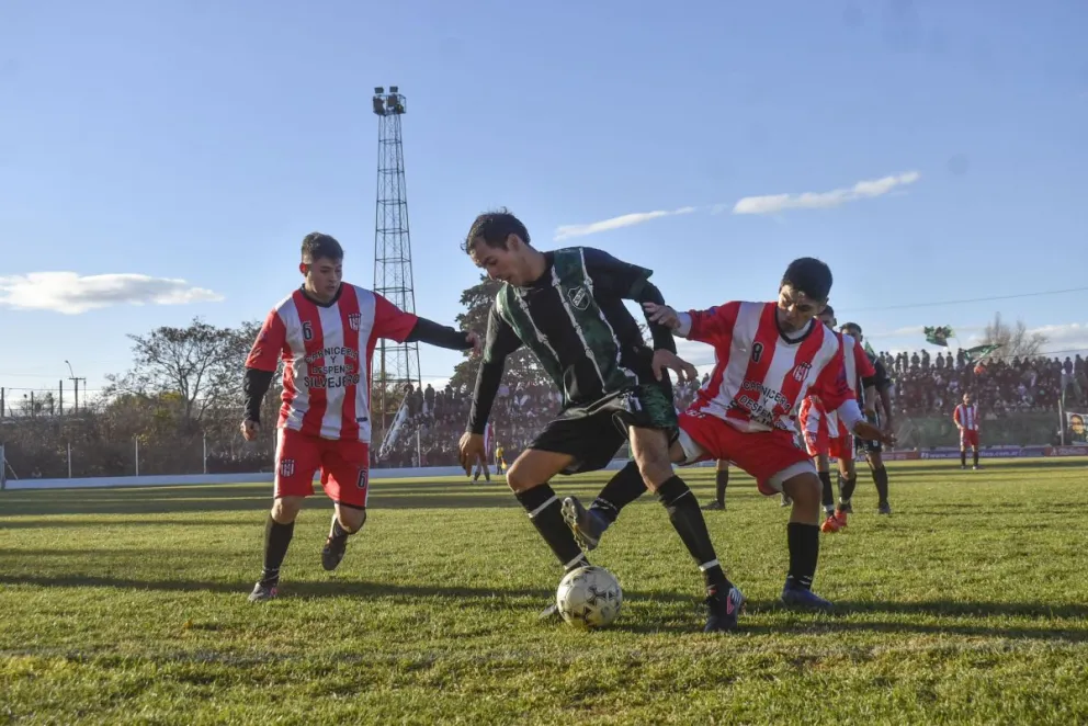 En la previa del inicio del campeonato, el fútbol barrial maragato anuncia que sumarán inferiores