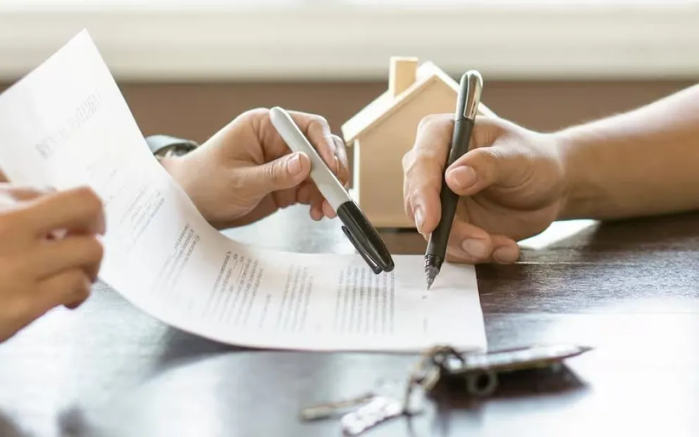 Contratos de alquiler: el menú está compuesto por dos opciones