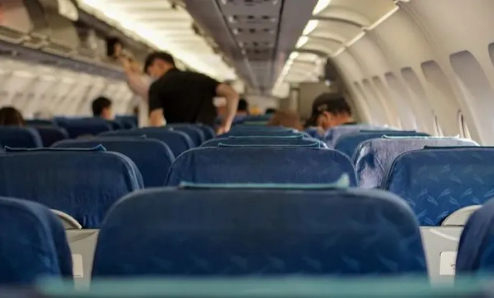 Paro de controladores aéreos afecta vuelos nacionales e internacionales