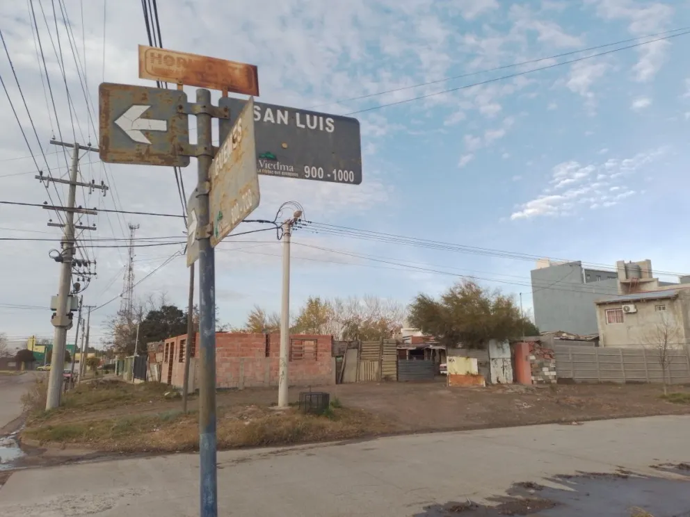 "No sabemos cómo actuar": vecinos siguen presos en sus casas por el loco de la motosierra