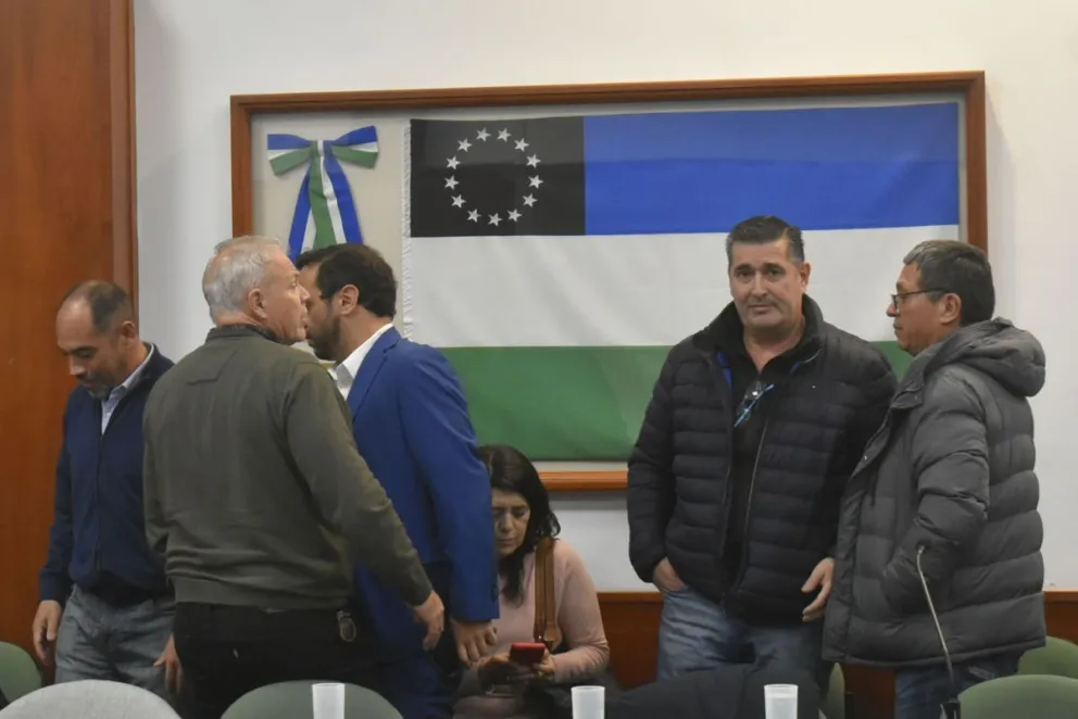 Techo digno: formulan cargos a dos ex intendentes, funcionarios y a un empresario