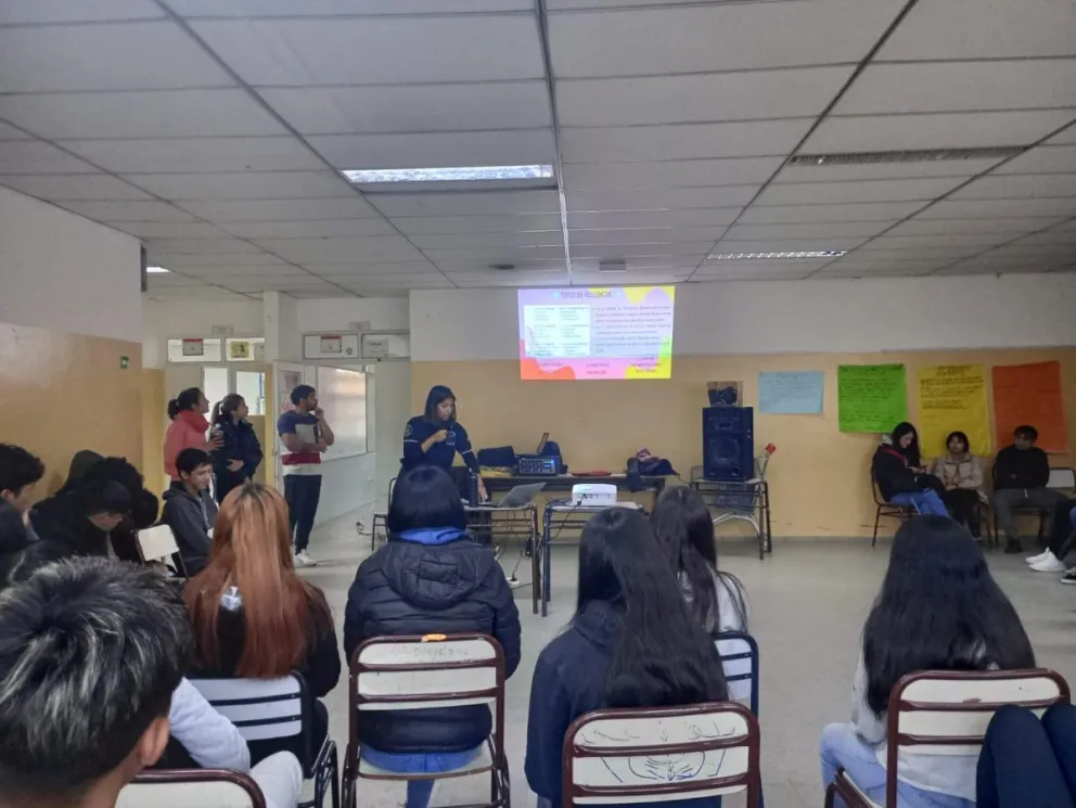 Violencias escolares: doble jornada preventiva en colegios secundarios
