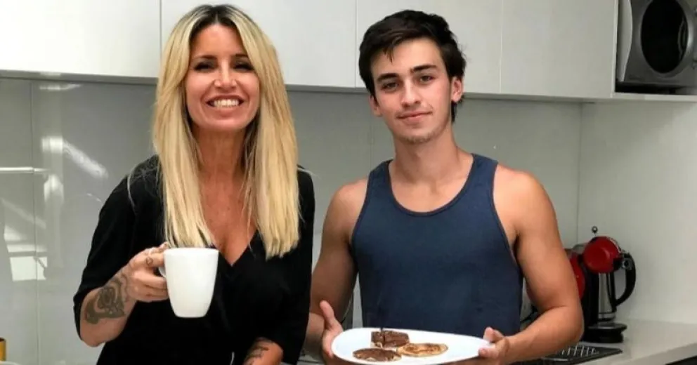 Flor Peña y los desafíos de la sorpresiva maternidad de su primer hijo Toto