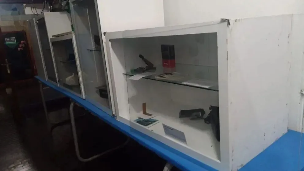 Indignante: Robaron en el museo de la Facultad de Derecho y Ciencias Sociales