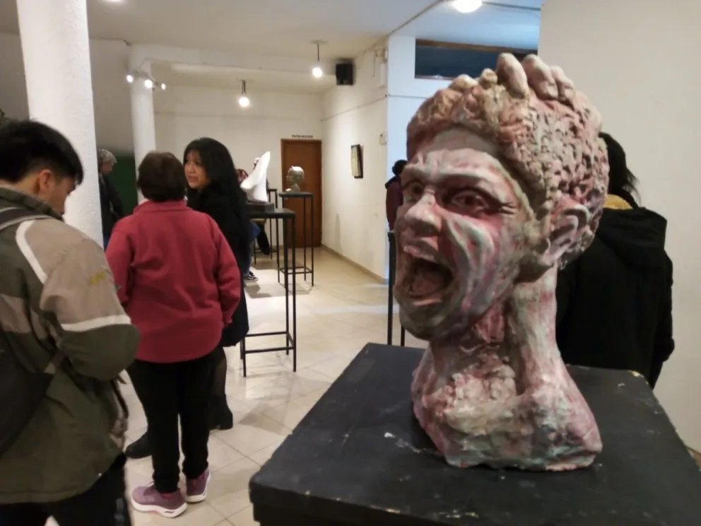 Alumnos de la Escuela Biagetti deslumbraron con sus esculturas