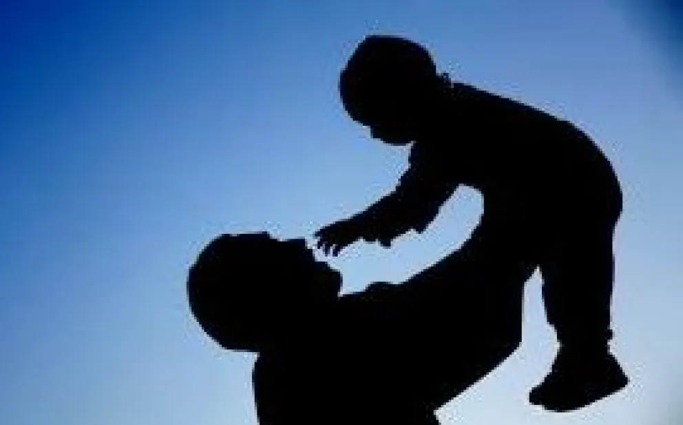 Angustiosa búsqueda: un padre está desesperado por reencontrarse con su hijo