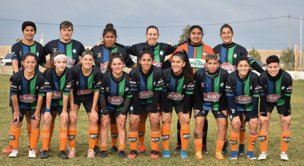 Con 12 años, y luego de varios años de lucha, Ambar Santa Cruz debutó en la Primera de Cultural