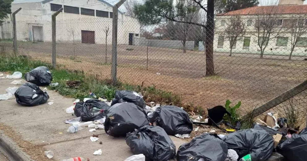 Fuerte crítica de un vecino a colegio religioso: "Cristo sí, limpieza no"