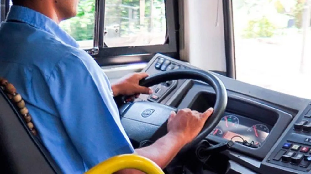 Un colectivero pidió licencia en la pandemia por ser de riesgo, pero lo despidieron justificadamente por desleal