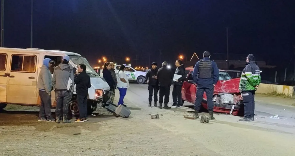 Tremenda colisión en avenida Perón y boulevard Ituzaingó