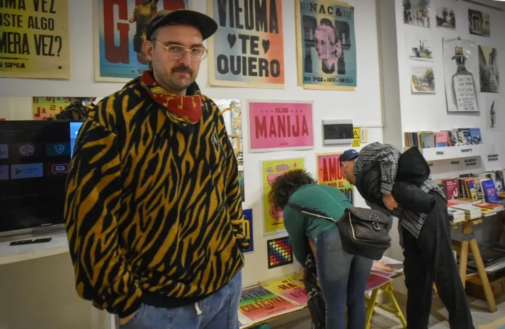 San Spiga muestra su arte inspirado en Maradona y la cultural popular