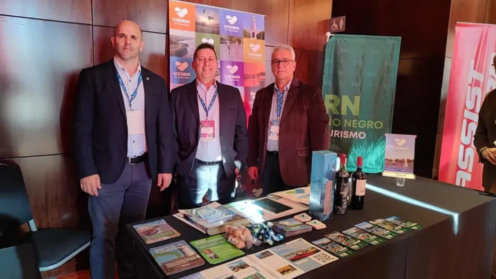 Viedma, como plaza turística, gestiona la llegada de otra empresa aérea