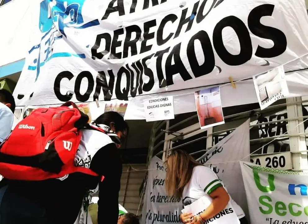 El congreso votó un pliego que incluye la exigencia de la derogación de las Resoluciones N° 5153/24 y 5154/24, y el cumplimiento irrestricto del régimen de licencias docentes, vigente en la Resolución 233/98.