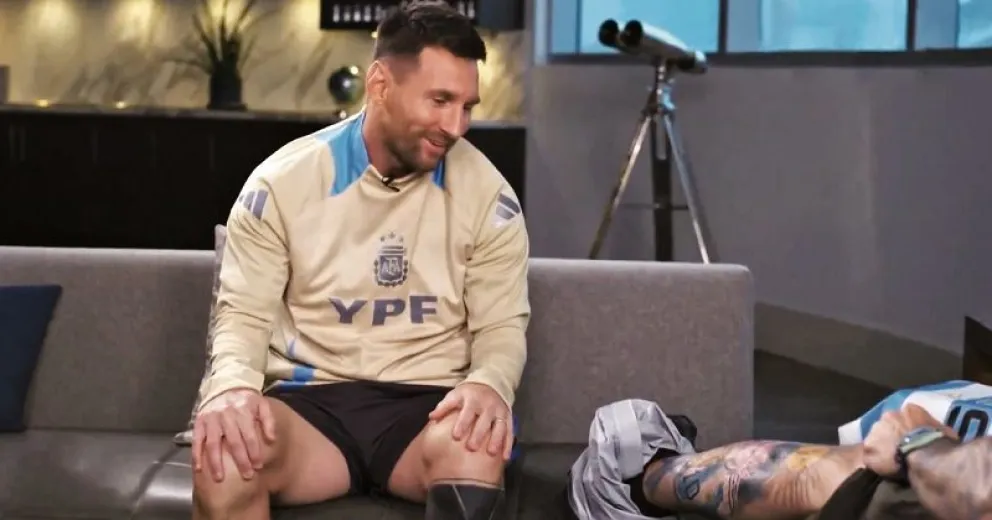 Admiración total: Cómo reaccionó Messi al ver el tatuaje que se hizo Tinelli en su honor