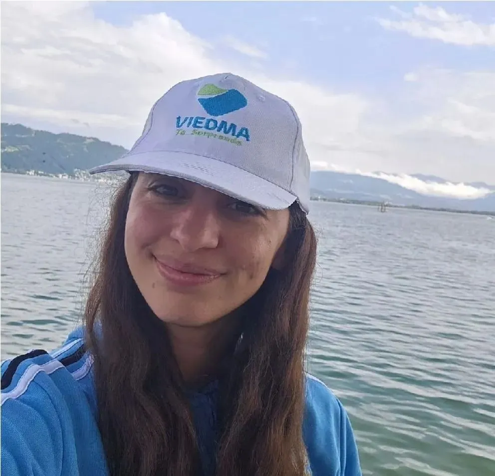 Ailén Lascano Micaz se transformó en la primera mujer en completar los 64km del lago Constanza 