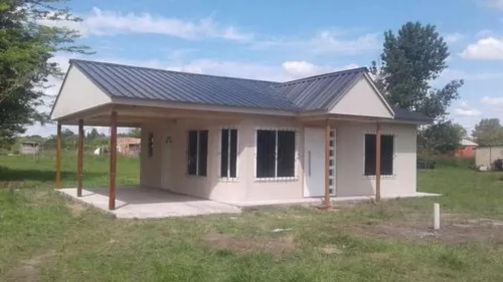 Señó una casa prefabricada pero no le dijeron que tenía que endeudarse con una financiera: deberán resarcirlo