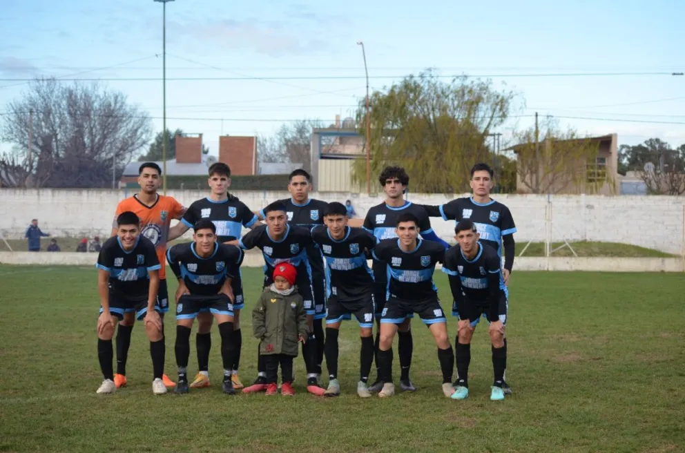 Con el pie derecho: Jorge Newbery goleó a La Amistad en el inicio del clasificatorio al Regional