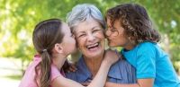 Al borde de la pulmonía: cambiaron el ámbito de encuentro para una abuela con sus nietos