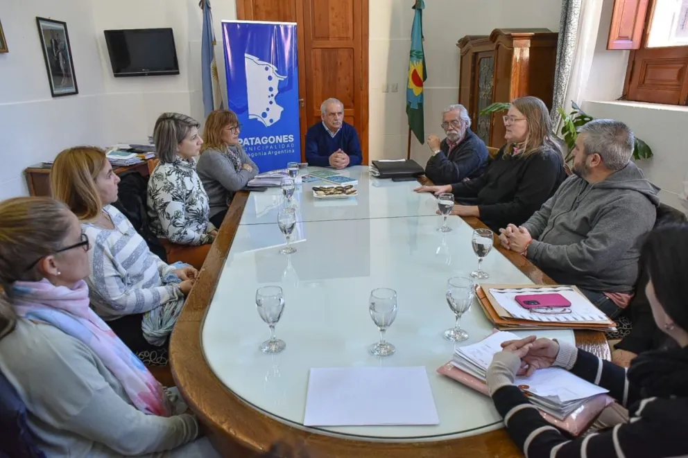 Importante reunión entre el intendente Marino y autoridades del Ministerio de la Mujer