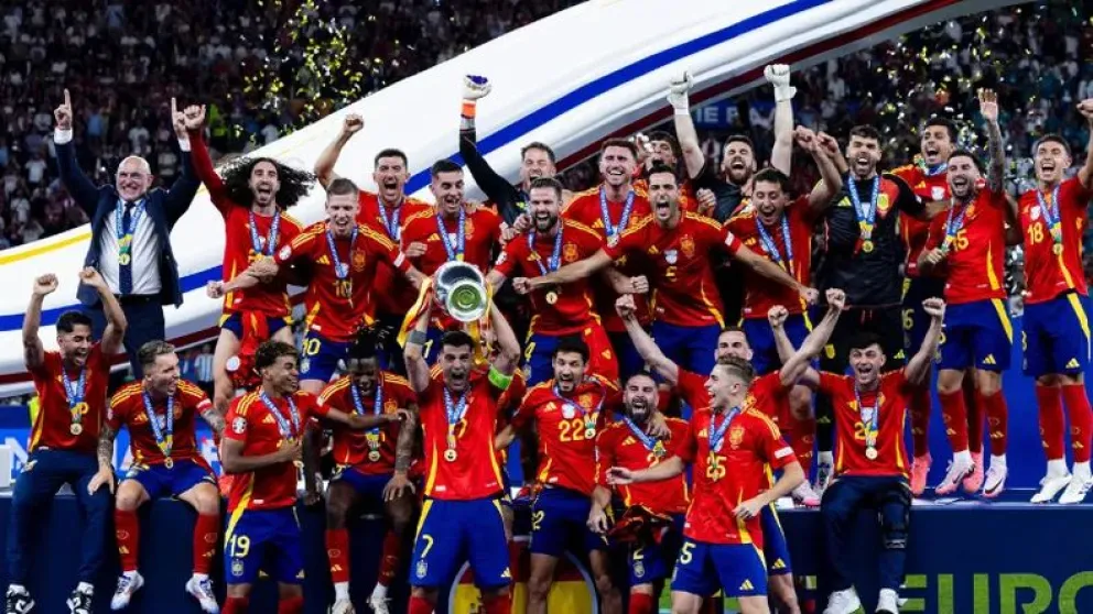 España venció por 2 a 1 a Inglaterra y se consagró campeón de la Eurocopa