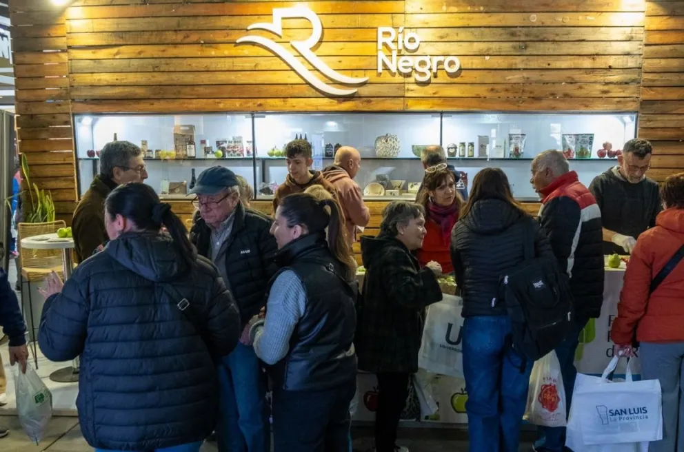 Río Negro participó de Caminos y Sabores y ahora lo hará en Expo Rural: “Reflejar la diversidad productiva”