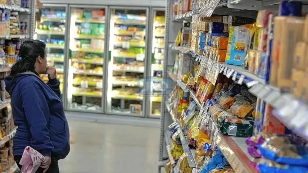 Consumo en caída libre en supermercados y autoservicios: cayó un 12,5% interanual en junio