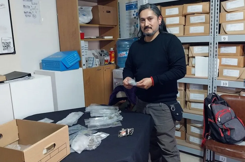 Nelson, el artesano que pone en valor la platería mapuche