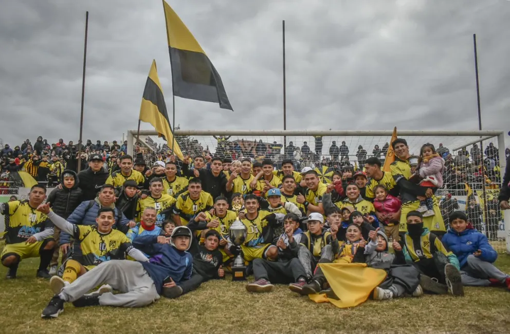 El nuevo soberano de los barrios: Santo se consagró campeón del Apertura