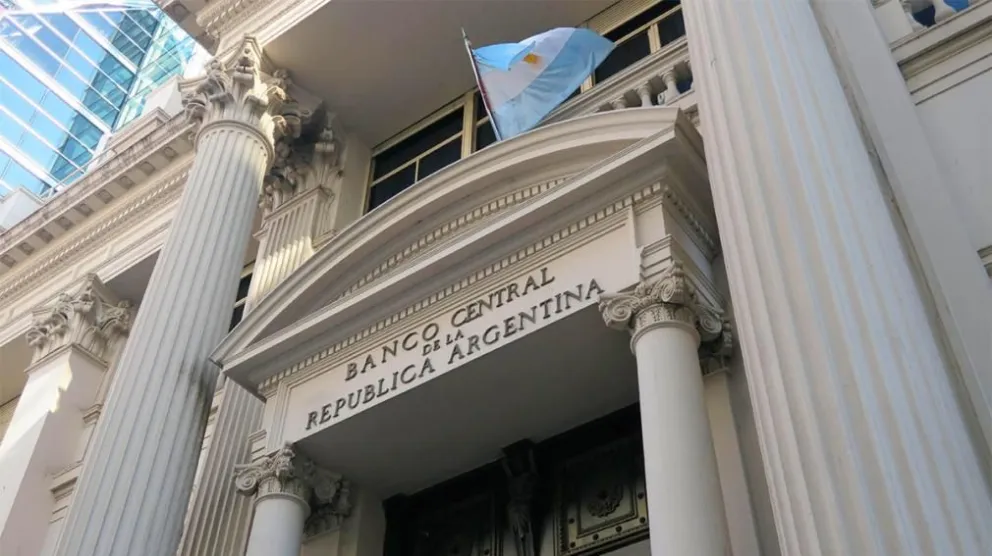 El Banco Central traspasa toda su deuda al Tesoro para cerrar la emisión de pesos
