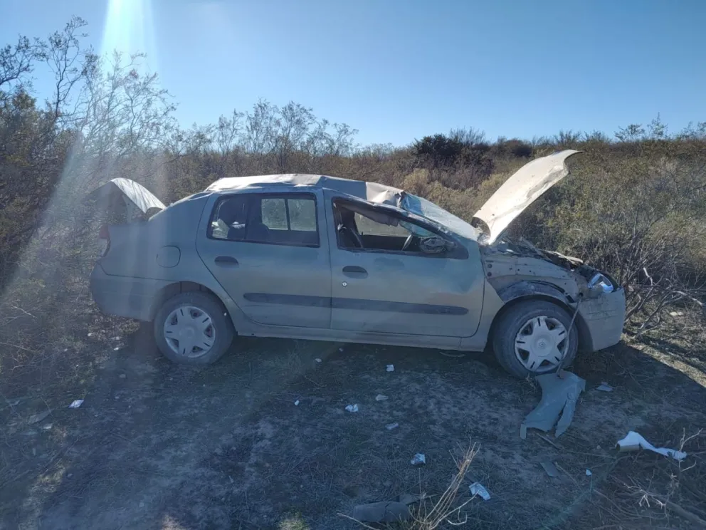 Un automovilista sufrió un despiste y vuelco, y no supo explicar lo sucedido