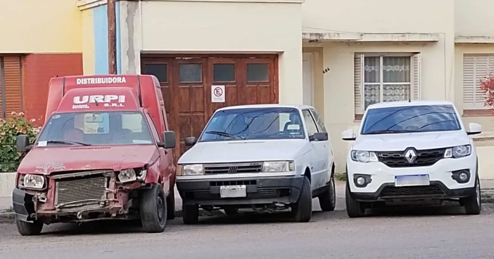 Cero empatía en el centro de Viedma: un vecino se vio imposibilitado de ingresar en su garaje
