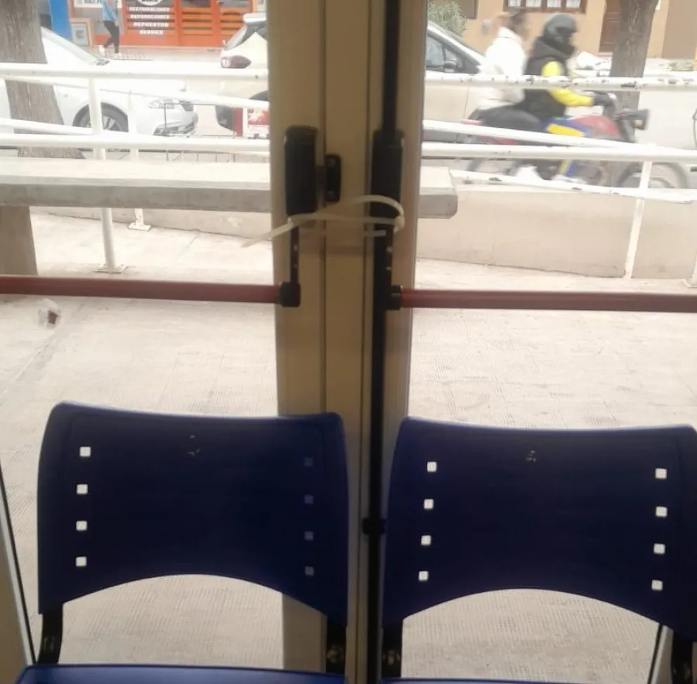 Rechazan el bloqueo de puertas en el Hospital Zatti