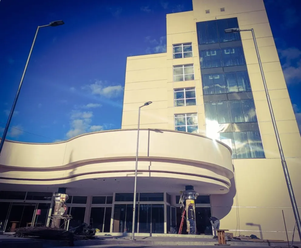 La obra del Casino de Viedma está próxima a cortar las cintas