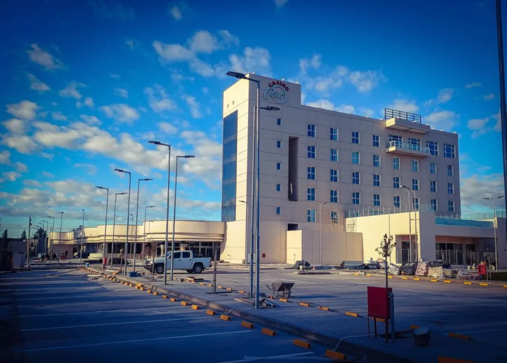 El Hotel Casino y sus comodidades para mejorar el status turístico de Viedma. 