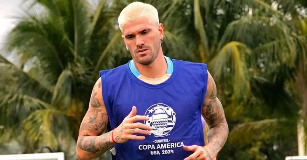 El radical de look de Rodrigo De Paul para jugar al fúbol con amigos