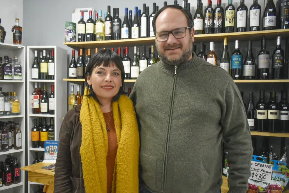 "Olivas y Sabores": Viedma cuenta con un lugar que vende 100% productos rionegrinos