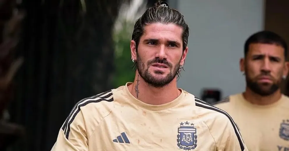 El auto de Rodrigo De Paul atropelló a un periodista de Intrusos: el video