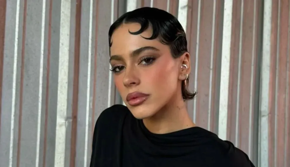 Espléndido Cambio de Tini Stoessel en Italia