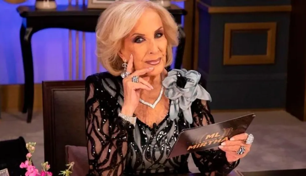 Mirtha Legrand admitió que le envía mensajes a una famosa a las 3 de la mañana