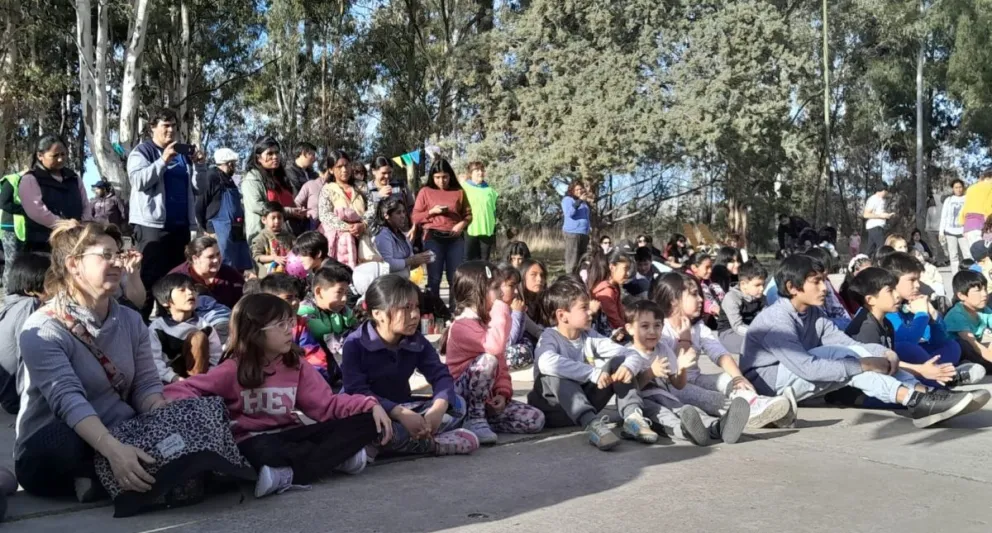 Tiraron la casa por la ventana en El Juncal por el Día de las Infancias
