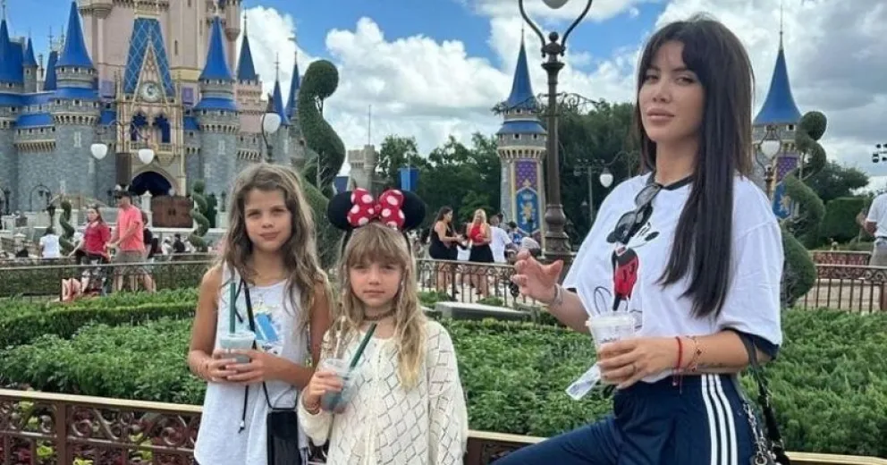 ¡Hermosas! Los atuendos de princesas de las hijas de Wanda Nara en Disney