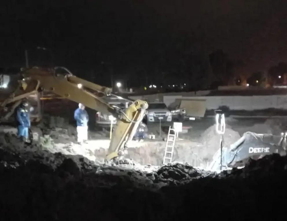 Arreglaron de apuro una cañería cloacal