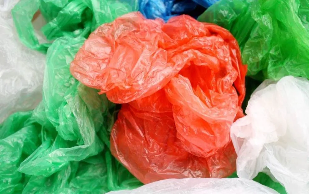 Tendrán que decir chau a envases plásticos